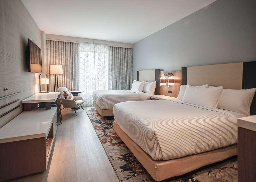 Cambria Hotel Austin Downtown Room photo