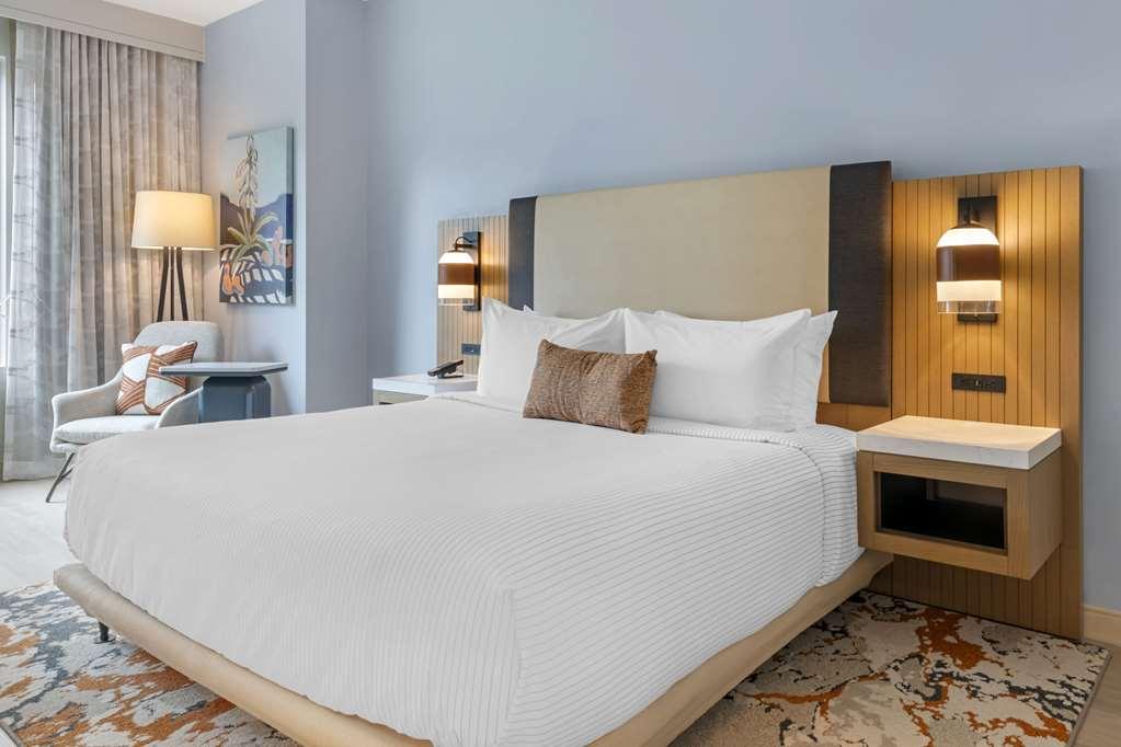 Cambria Hotel Austin Downtown Room photo