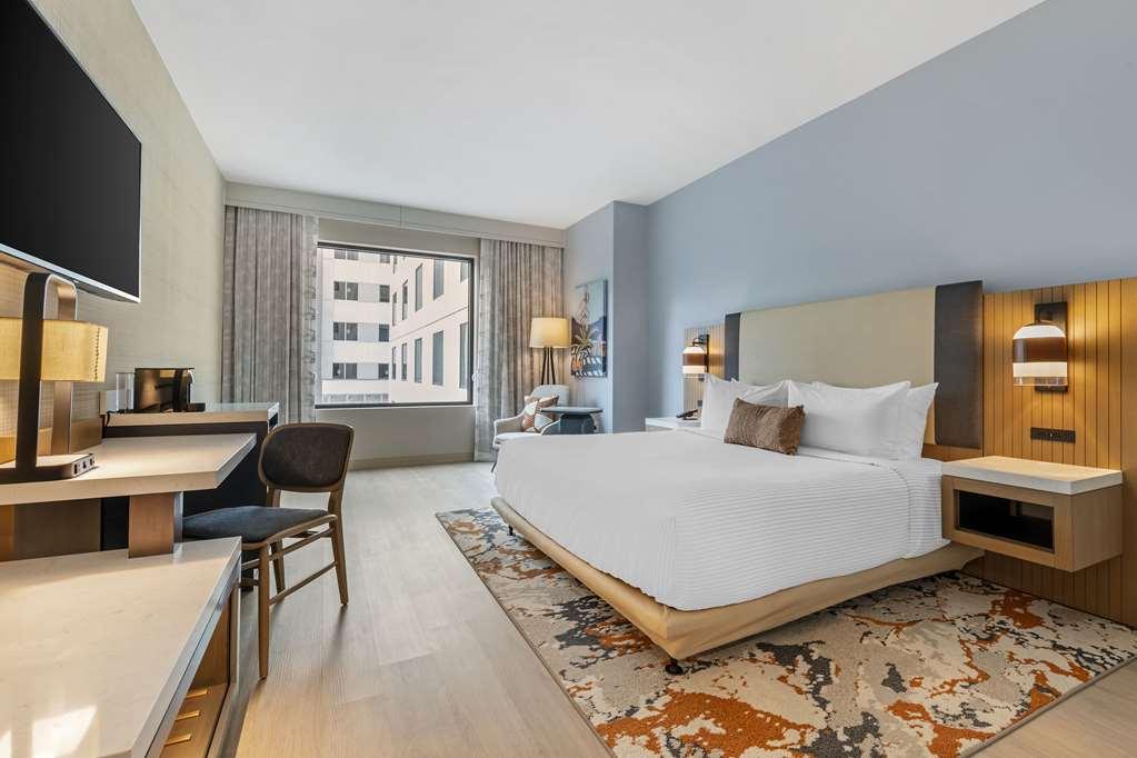 Cambria Hotel Austin Downtown Room photo