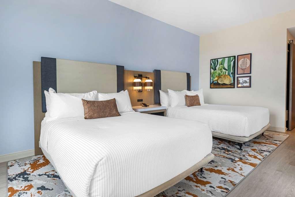 Cambria Hotel Austin Downtown Room photo