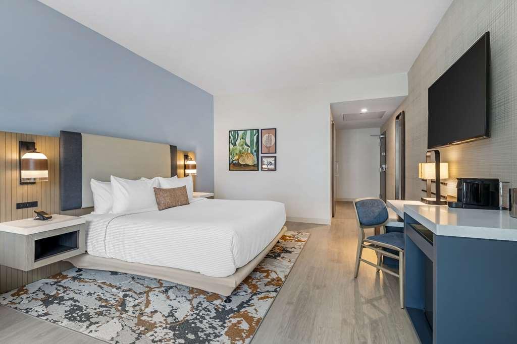 Cambria Hotel Austin Downtown Room photo