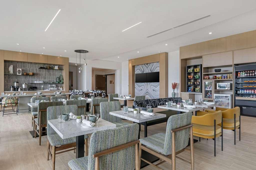 Cambria Hotel Austin Downtown Restaurant photo