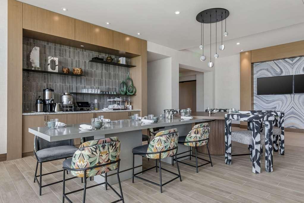 Cambria Hotel Austin Downtown Restaurant photo