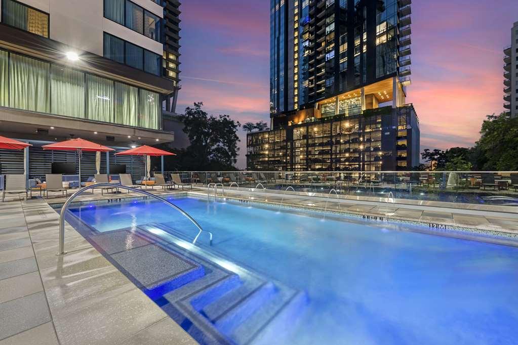 Cambria Hotel Austin Downtown Exterior photo